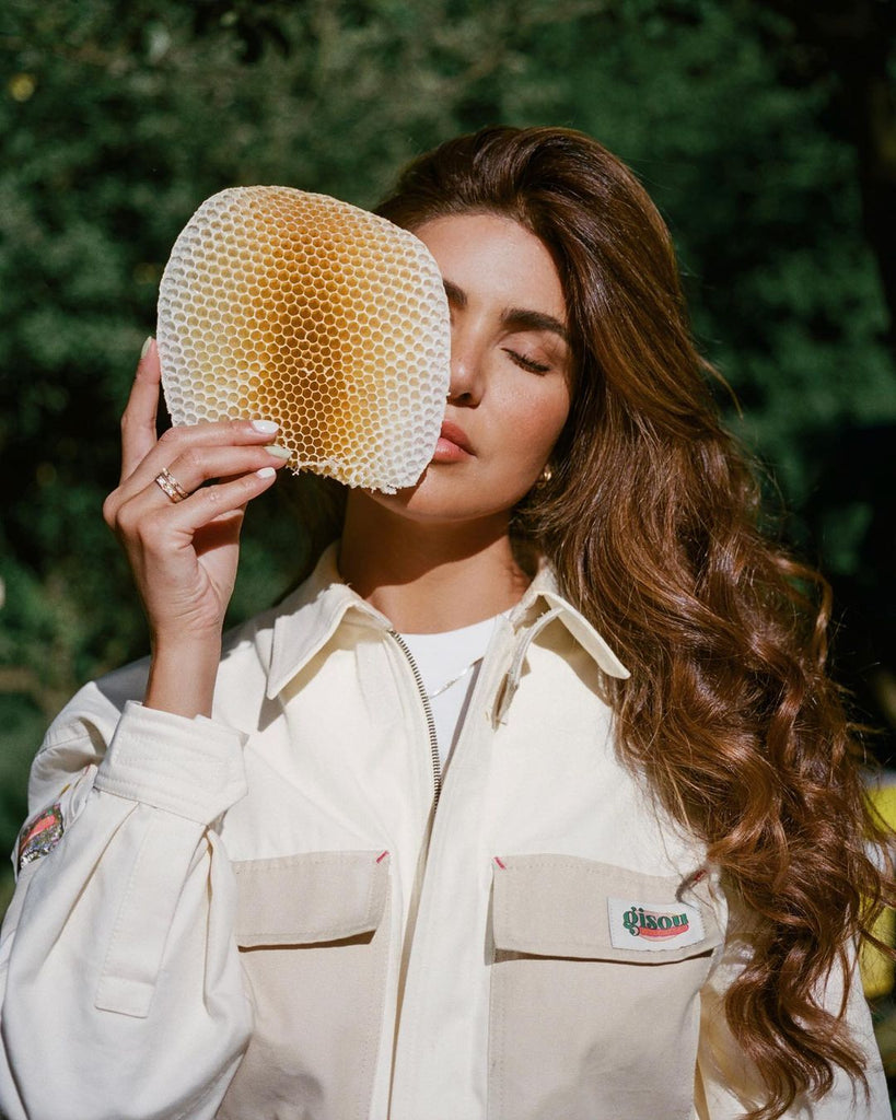 Negin Mirsalehi with honeycomb